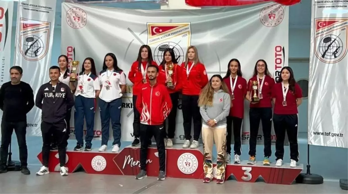 Havalı Tüfek Genç Kadınlar Takımı Avrupa Şampiyonası'nda Birinci Oldu