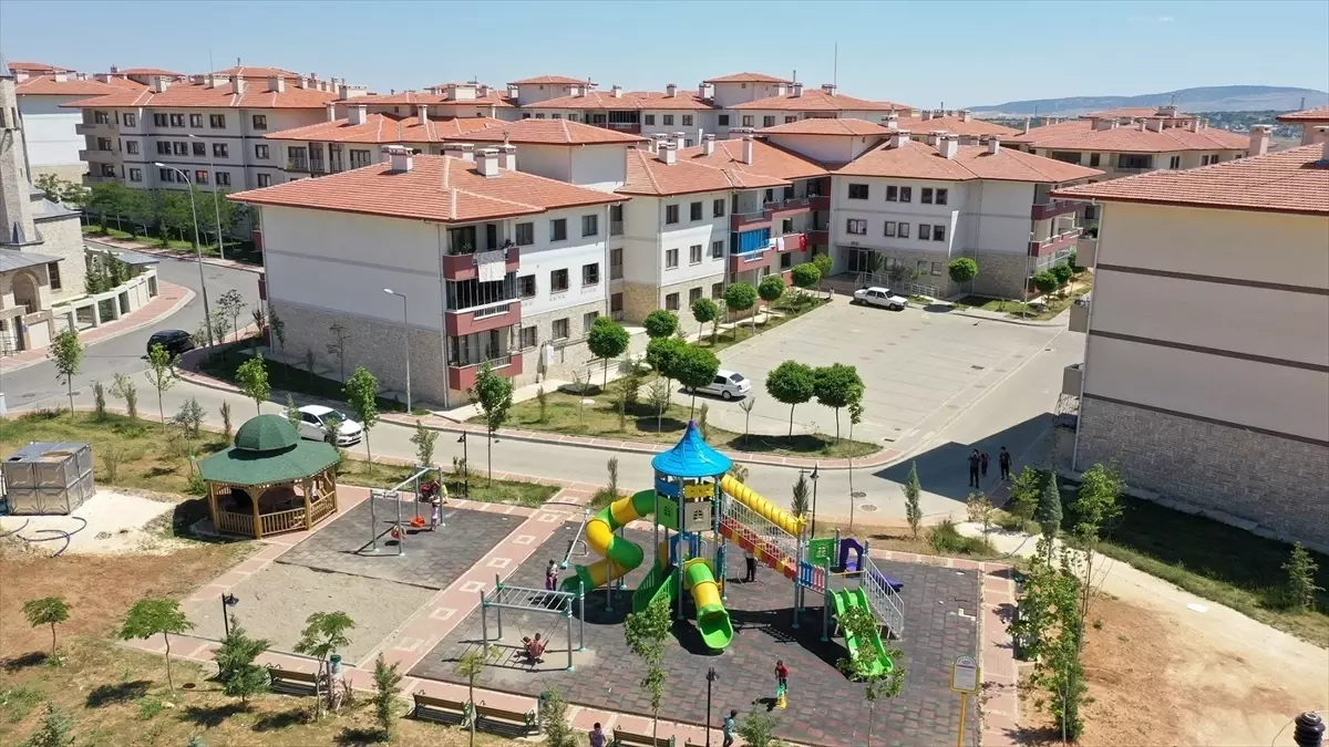 Gaziantep'te en az 4 çocuğu olan aileler çekiliş ve kuraya girmeden ev sahibi olacak