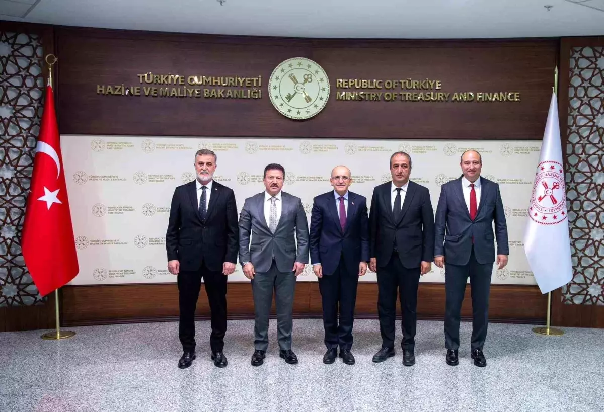 Hazine ve Maliye Bakanı Şimşek, TŞOF Genel Başkanı Yiğiner'i kabul etti