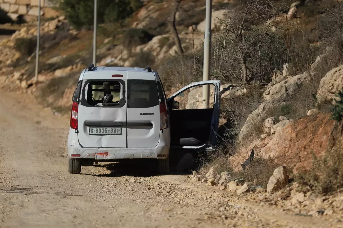 El-Halil'de İsrail Ordusunun Baskınında 17 Yaşındaki Filistinli Öldürüldü