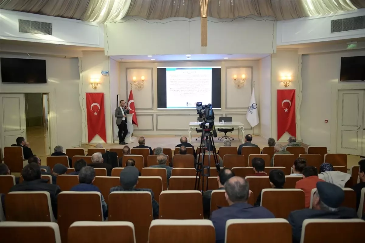 Kahramankazan'da çiftçilere 'İklim Değişikliği ve Toprak Sağlığı' eğitimi