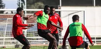 Samsunspor'da Ncham ve Satka takımla çalışmalara başladı