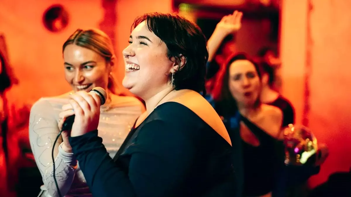 Şarkı söylemek neden sağlığa iyi geliyor?