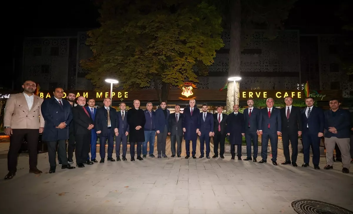 TBMM Başkanı Kurtulmuş, Duşanbe'de Türk iş insanlarıyla buluştu