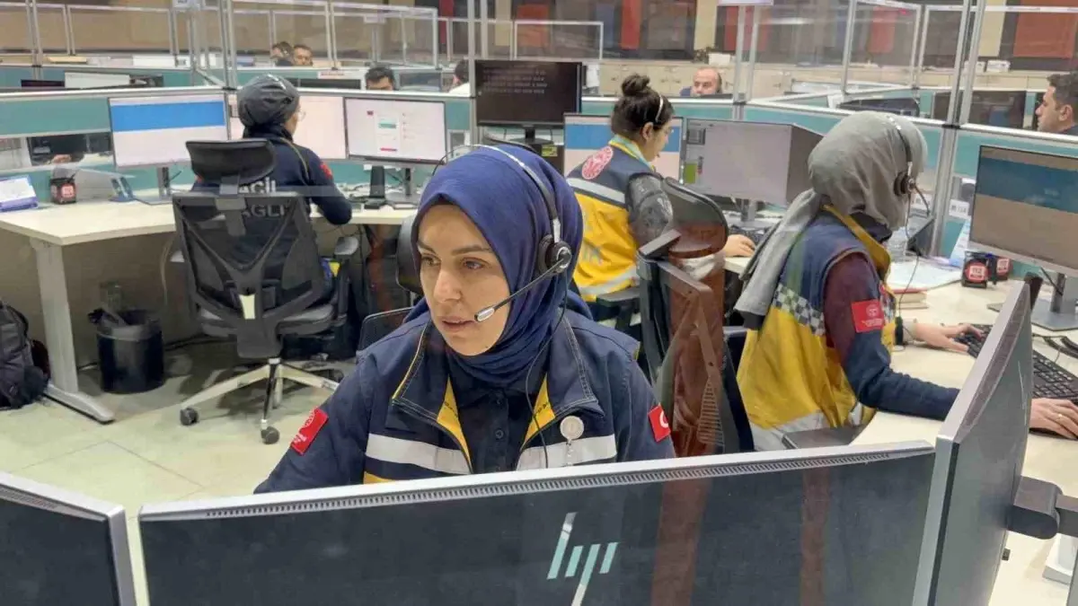 Tokat'ta 112 Görevlisi, Telefonda Yönlendirdiği İlk Yardım ile 1 Aylık Bebeği Kurtardı