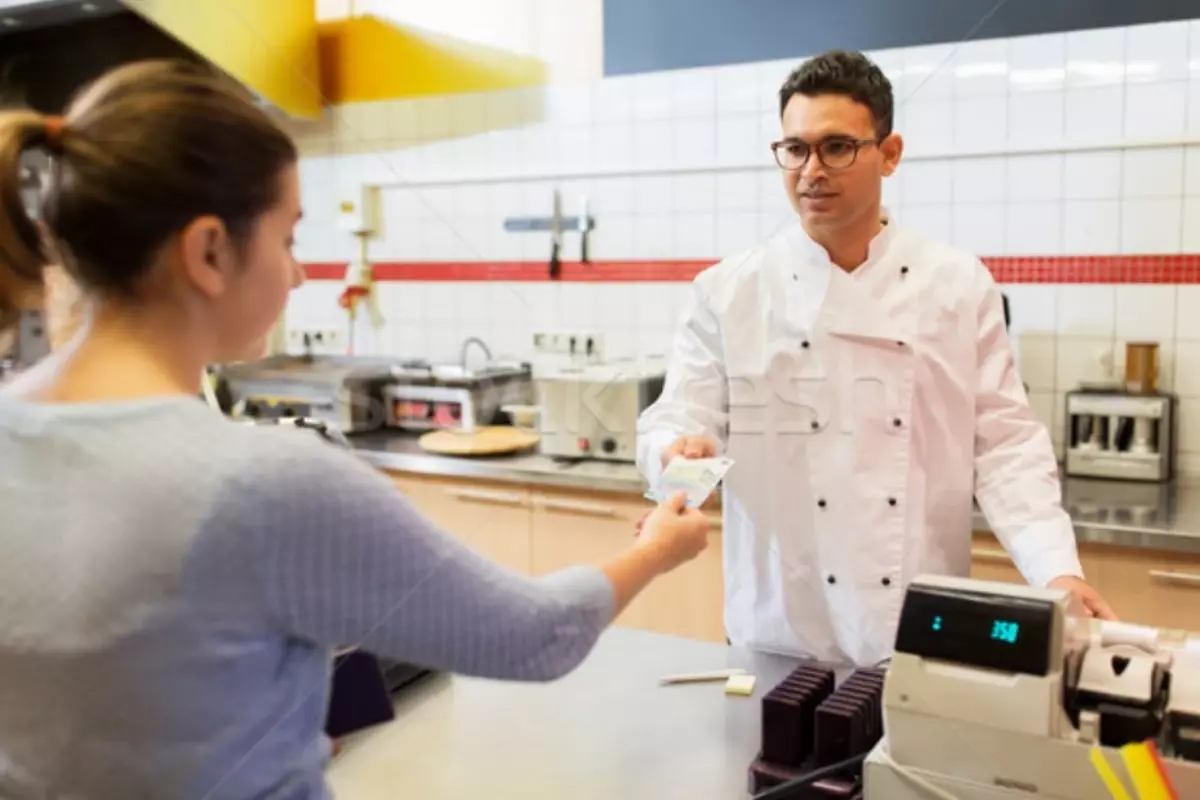 TURYİD: Kredi Kartıyla Bahşiş Sistemi Gelmeden Servis Ücreti Tartışması Çözülmez
