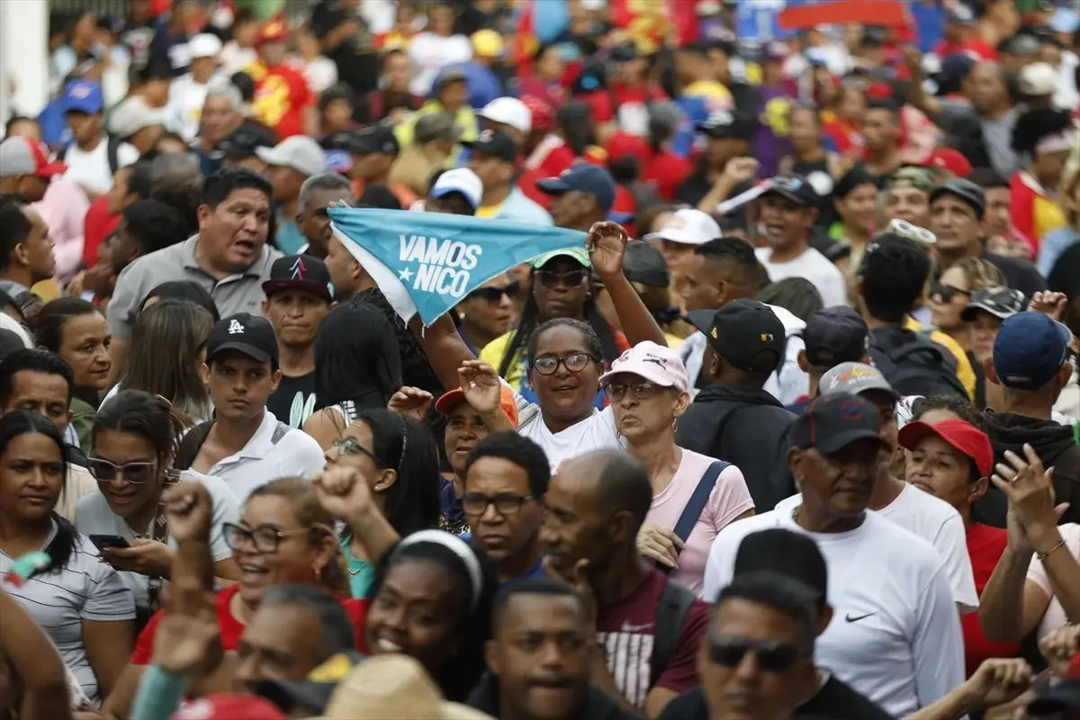 Maduro'dan ABD'ye Barış Çağrısı