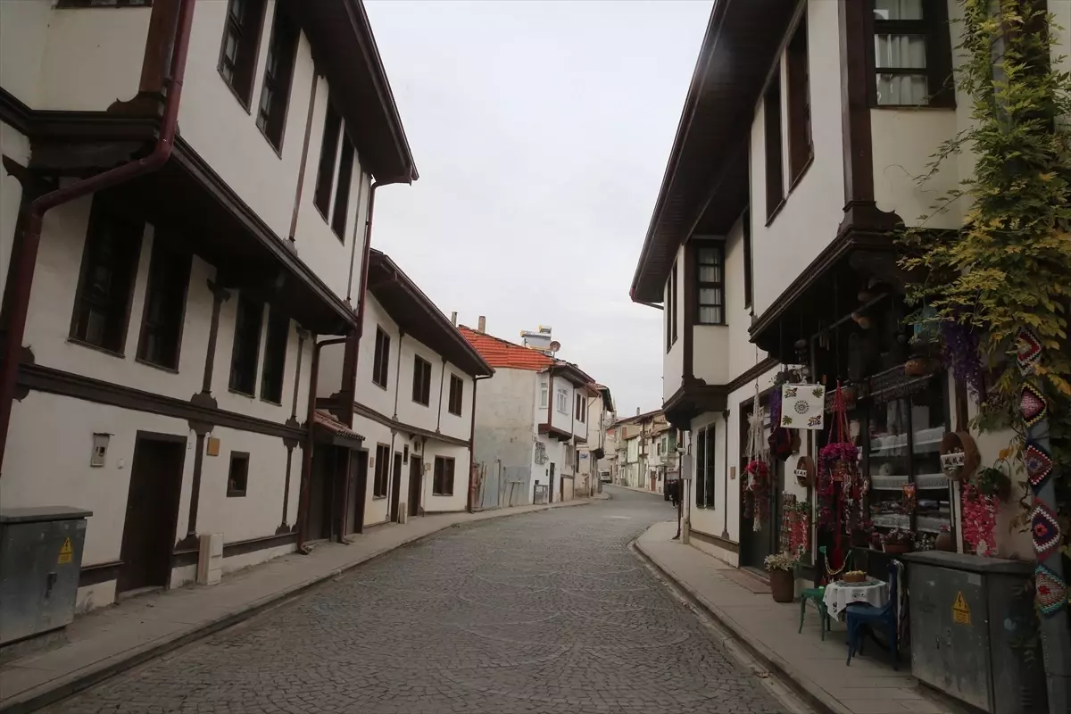 Zile'nin Tarihi Evleri Kültür Turizmi İçin Hazırlanıyor