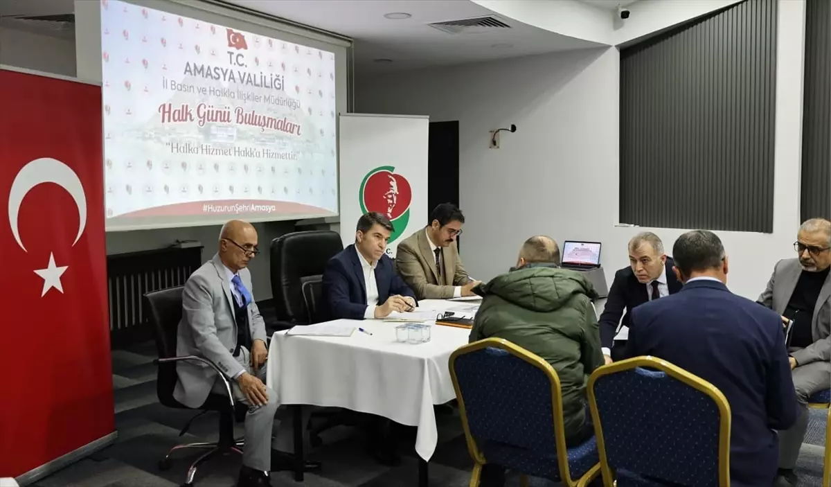 Amasya Valisi Önder Bakan, Halk Günü Toplantısı'nda vatandaşları dinledi