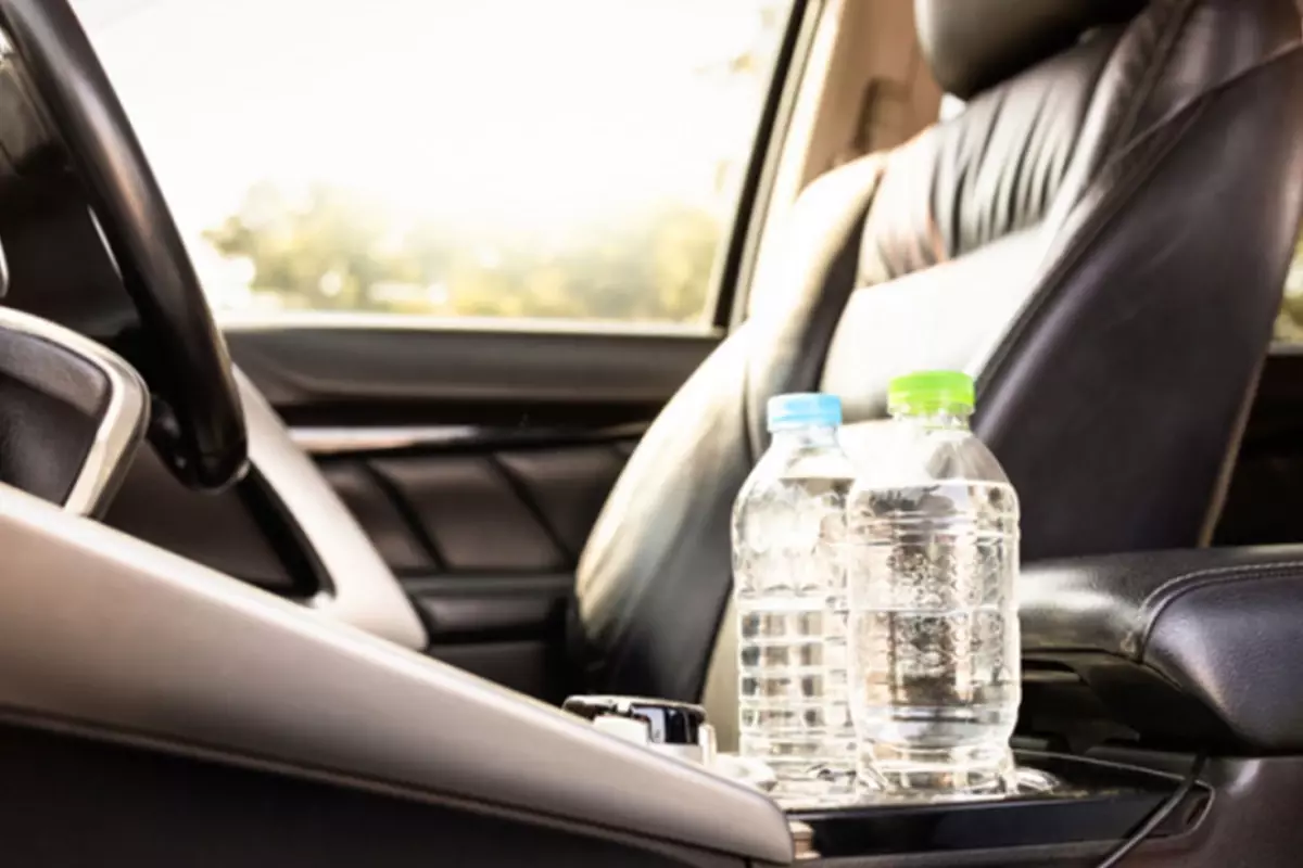 Sakın bunu yapmayın! Aracına koyduğu su şişesi 500 bin TL'lik fatura çıkardı