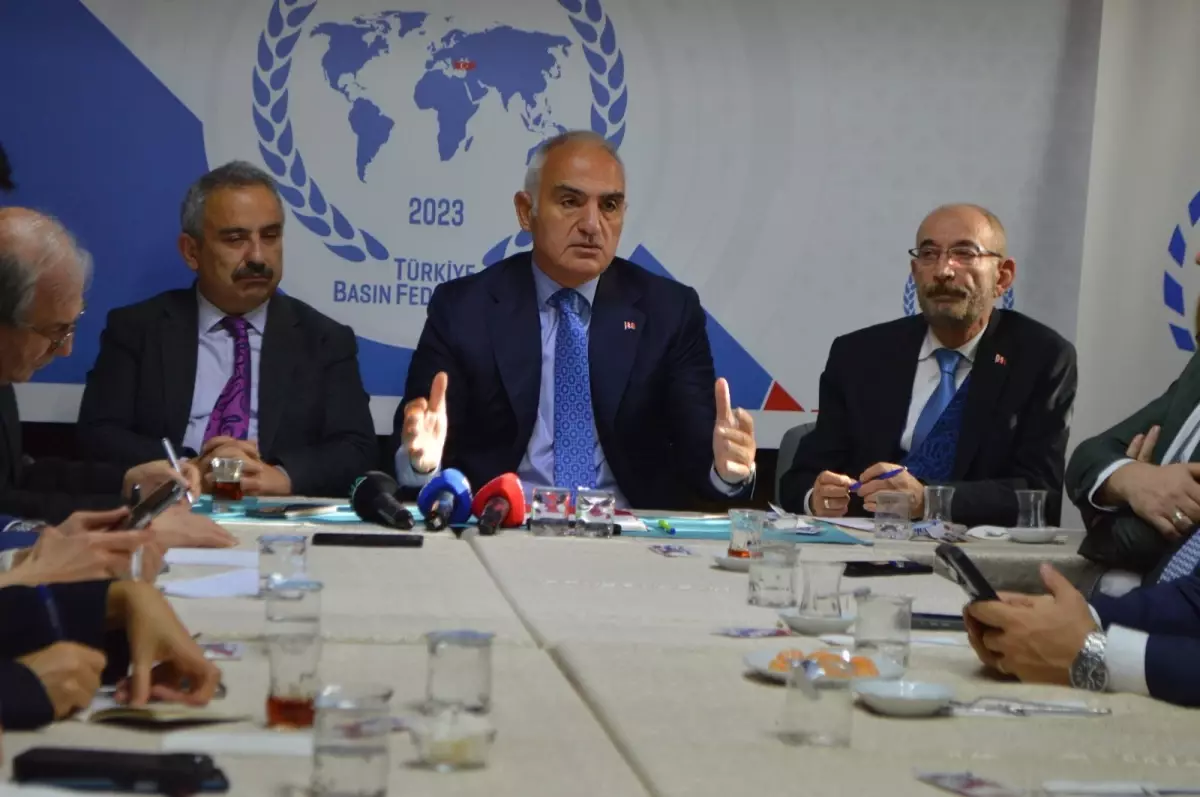 Bakan Ersoy: 'Türkiye, Turizmde Lig Atladı; Artık Model Ülkeyiz'