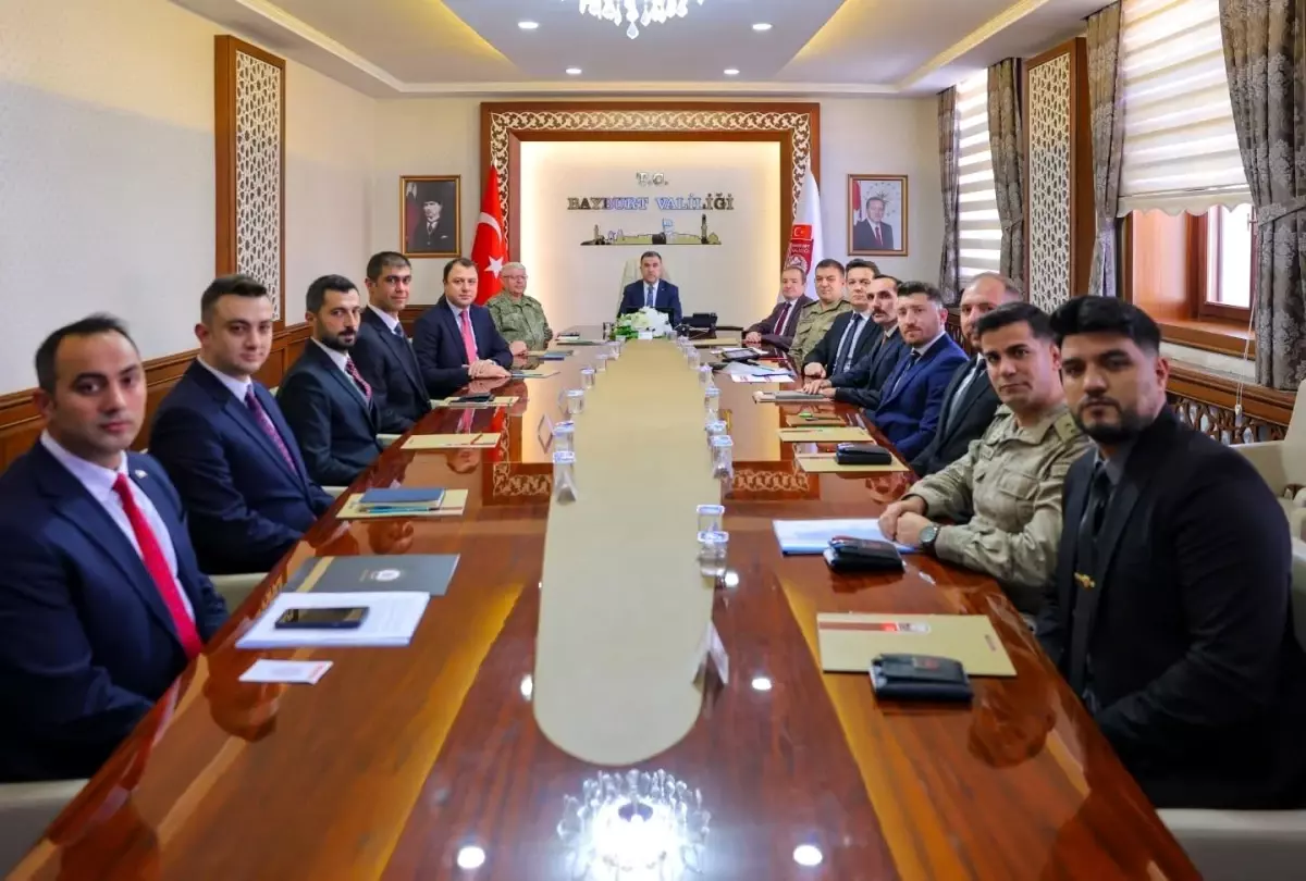 Bayburt'ta güvenlik ve asayiş tedbirleri masaya yatırıldı