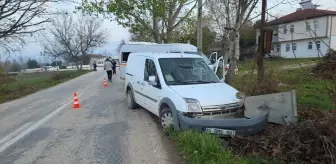 Bursa'da servis aracı ile hafif ticari aracın çarpışması sonucu 11 kişi yaralandı