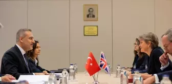Dışişleri Bakanı Fidan, İngiltere Dışişleri Bakanı Cooper ile Brüksel'de görüştü