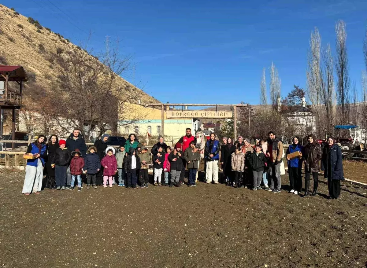 Dünya Engelliler Günü'nde Bayburt'ta öğrenciler için binicilik etkinliği düzenlendi