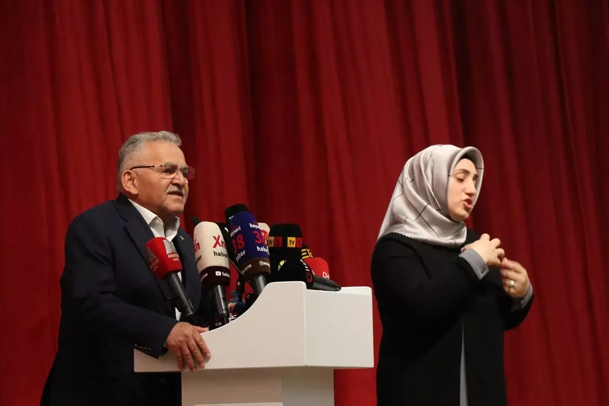 Engelli bireyler Büyükşehir Belediyesinin programında bir araya geldi