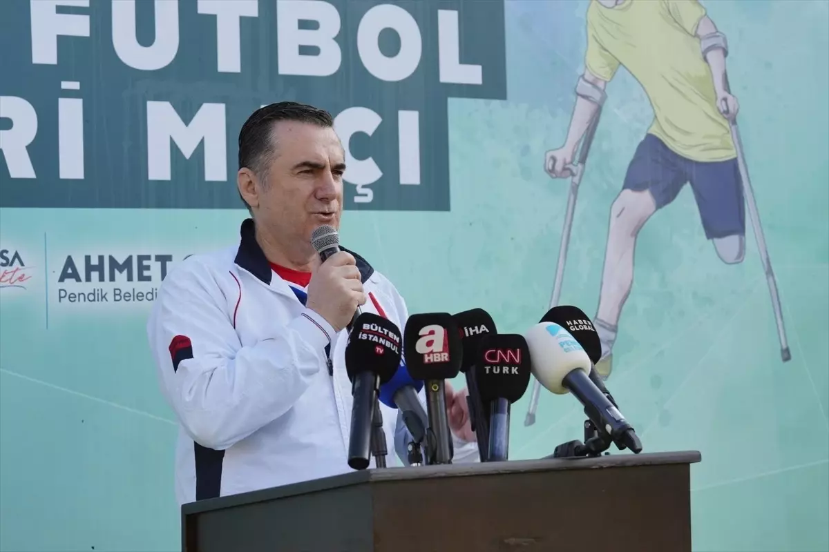 İstanbul'da Ampute Futbol Takımı ile Anadolu Adliyesi'nin futbol takımı gösteri maçı yaptı