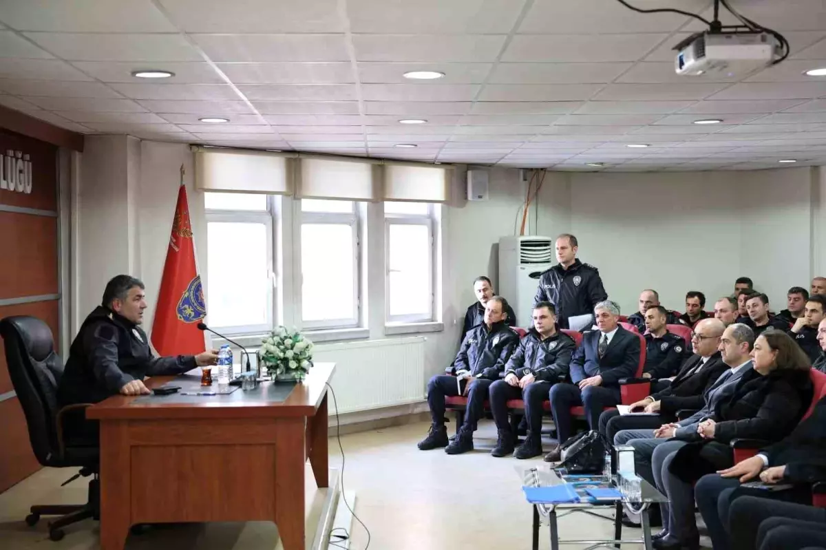 Karaburun birim amirleriyle buluştu