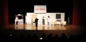 Nevşehir Hacı Bektaş Veli Üniversitesinde 'Acil Servis' tiyatro oyunu sahnelendi
