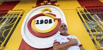 Sarı-kırmızı 'sevgisini' evinin duvarına yansıttı