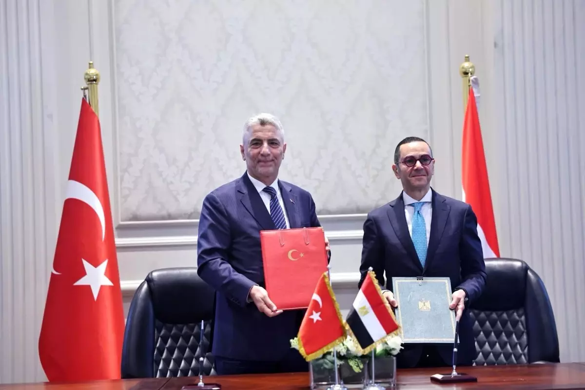 Ticaret Bakanı Bolat, Mısır'da YDTİM II. Dönem Toplantısı'na katıldı