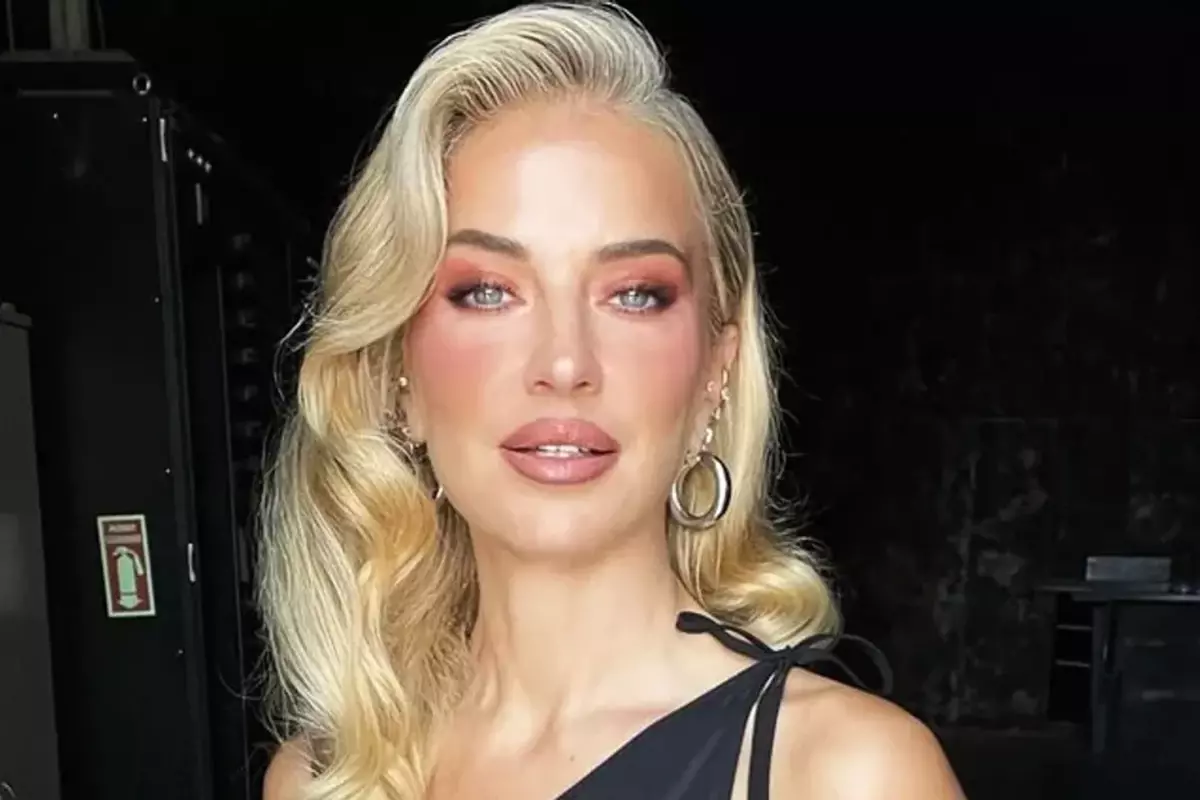 Ünlü sunucu Burcu Esmersoy'dan şaşırtıcı itiraf: 6 yıldır emekliyim