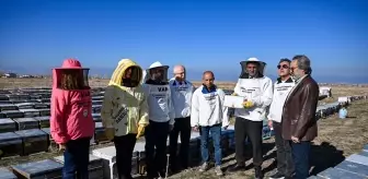Van'ın verimli yaylalarında üretilen bal Azerbaycan'da 'Altın Bal' ödülüne layık görüldü