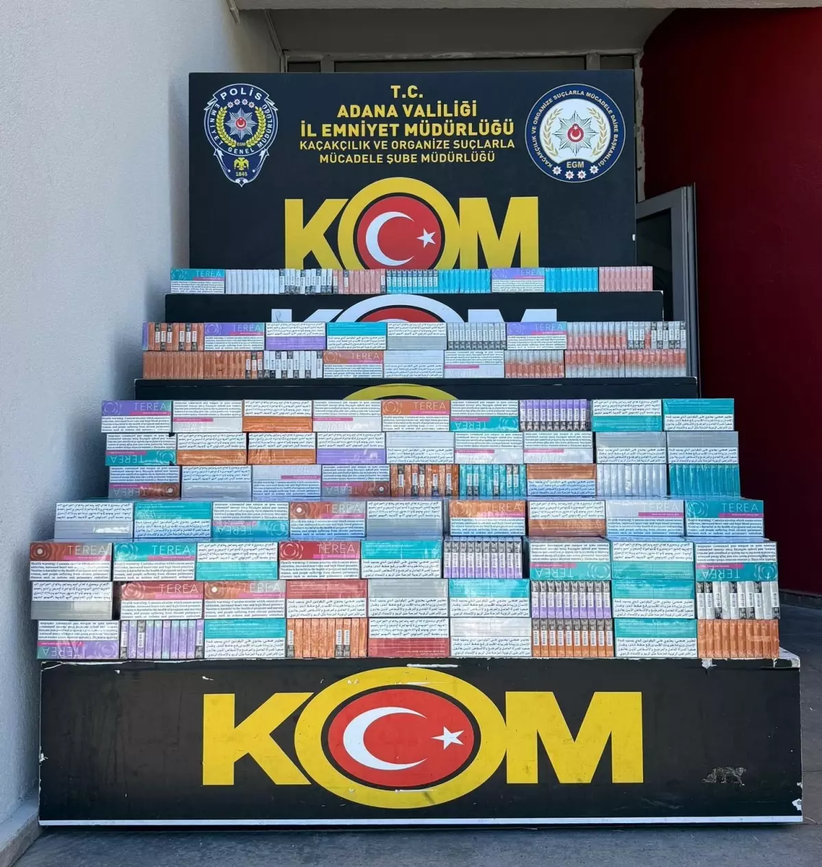 Adana'da kaçak tütün operasyonu; 29 gözaltı