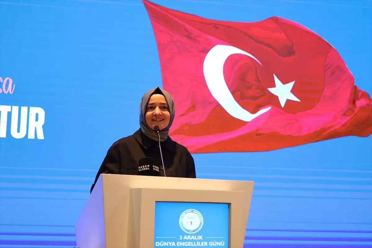 Ankara'da 'Özel Eğitimde İz Bırakanlar' programı gerçekleştirildi