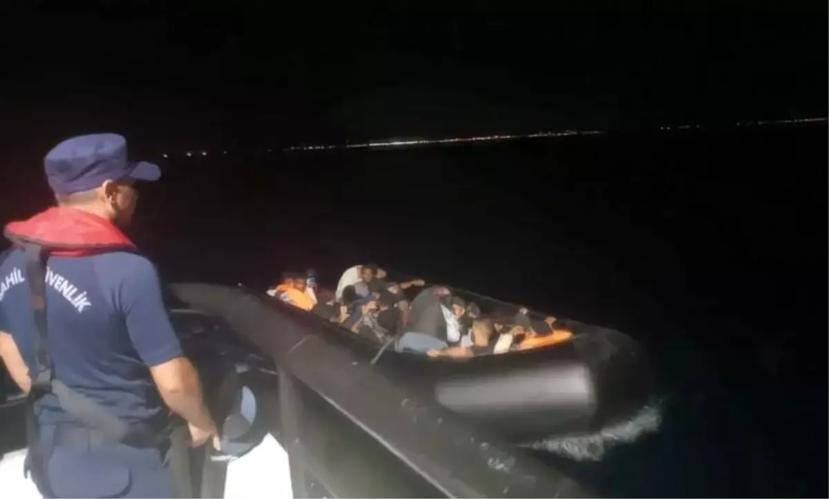 Ayvalık'ta 23 göçmen sahil güvenlik ekiplerinden kaçamadı
