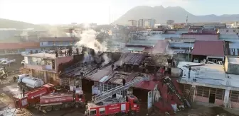 Bitlis'te kereste işletmesinde çıkan yangın söndürüldü