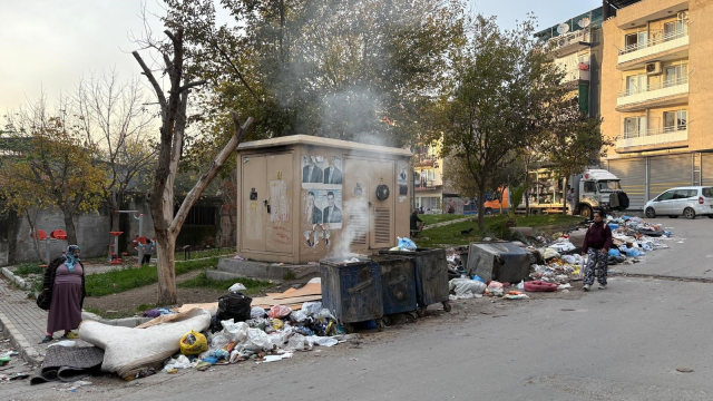 Garbage mountains with park views in Buca! Bad smells and ugly views drive people crazy