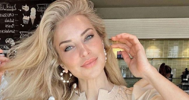 Burcu Esmersoy kimdir? Burcu nereli, kariyeri nasıl şekillendi? Burcu Esmersoy kimdir? Burcu nereli, kariyeri nasıl şekillendi?