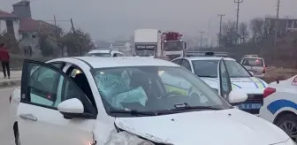 Bursa'da otomobille motosikletin çarpıştığı kazada 1 kişi öldü, 1 kişi yaralandı
