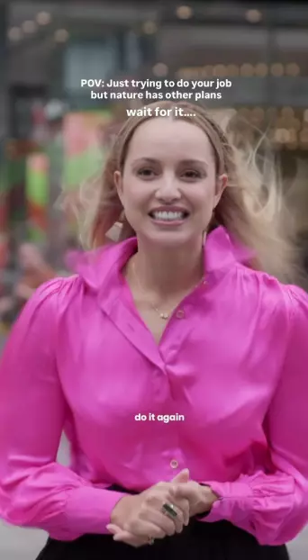 canli yayinda marti saldirisina ugrayan kadin 19322755 2006 m