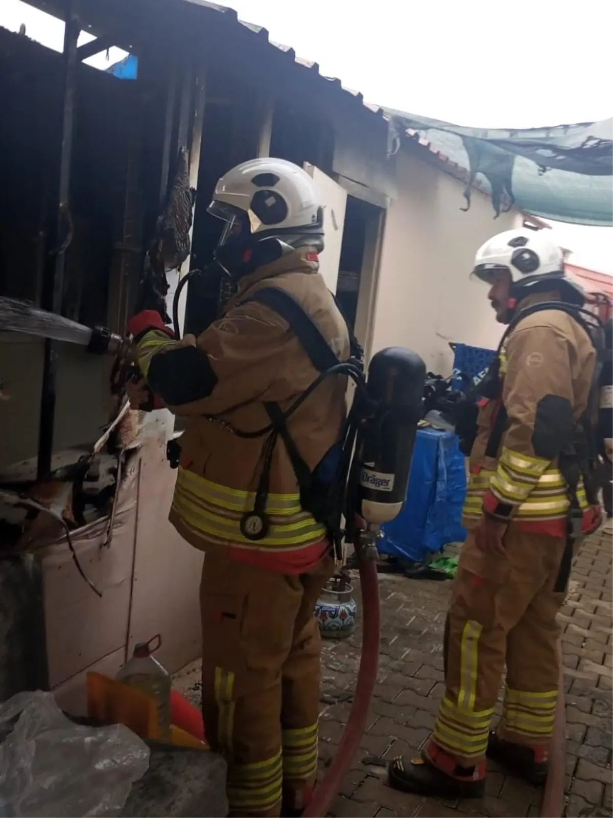 Defne'de konteyner yangını