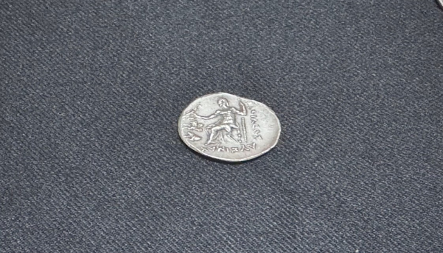 Historical artifact operation in Edirne Kapıkule: Caught while fleeing with coins depicting Alexander the Great
