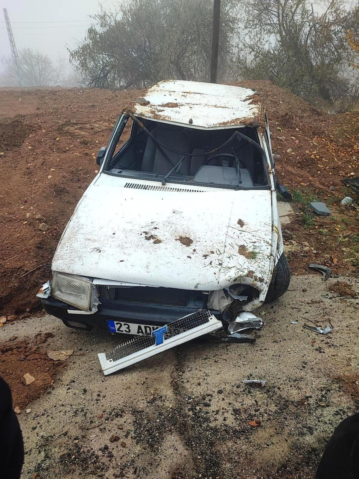 Elazığ'da takla atan otomobilin sürücüsü yaralandı