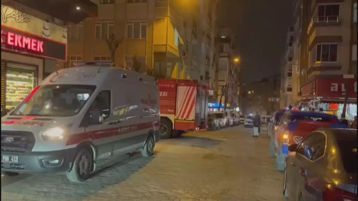 Güngören'de 6 katlı binada patlama -1