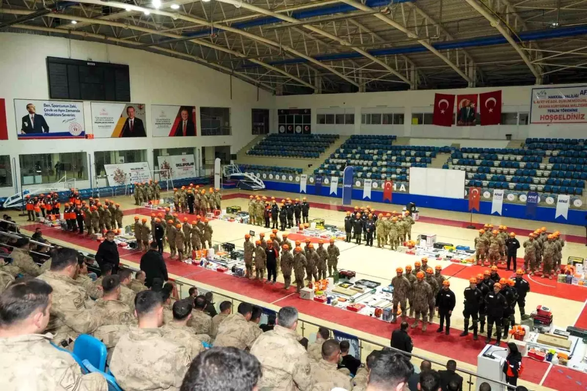 Hakkâri'de 3 bin 48 kişiye arama kurtarma eğitimi verildi