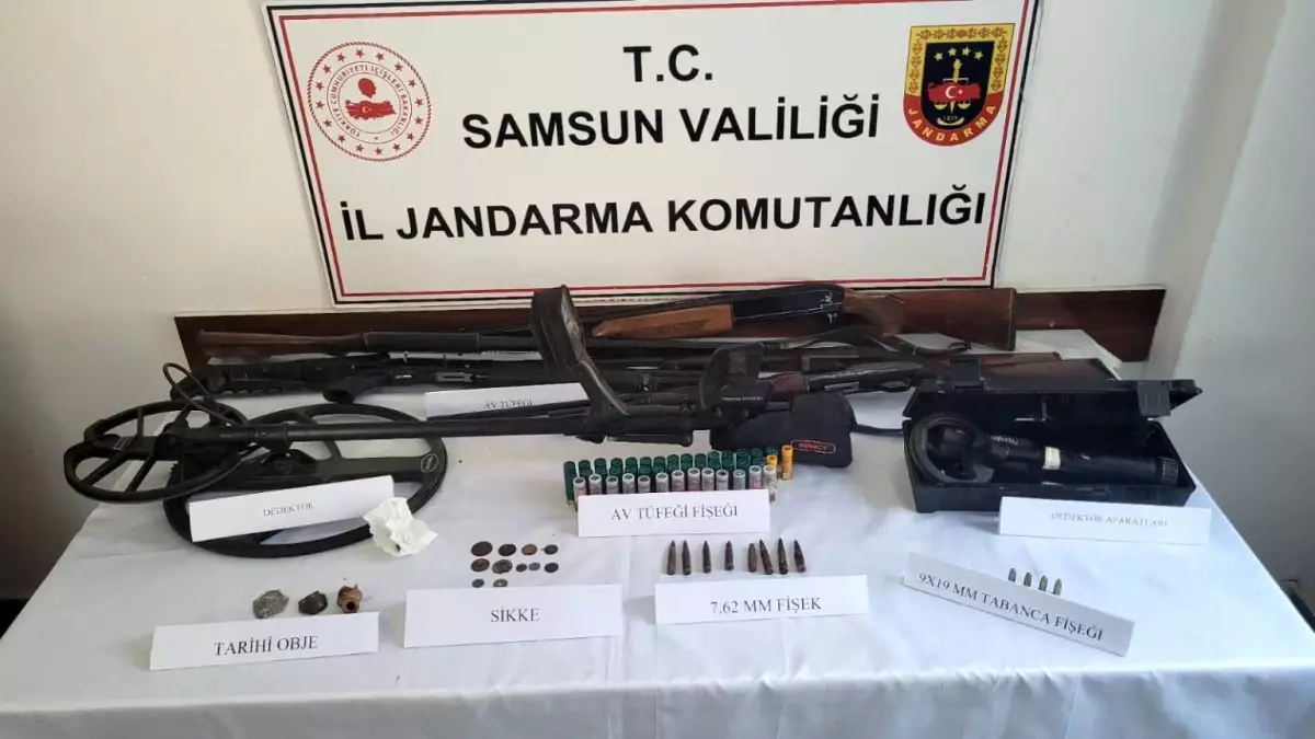Jandarmadan silah ve tarihi eser operasyonu: 4 gözaltı