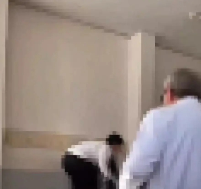 Words from the teacher who was bullied and mocked by the students