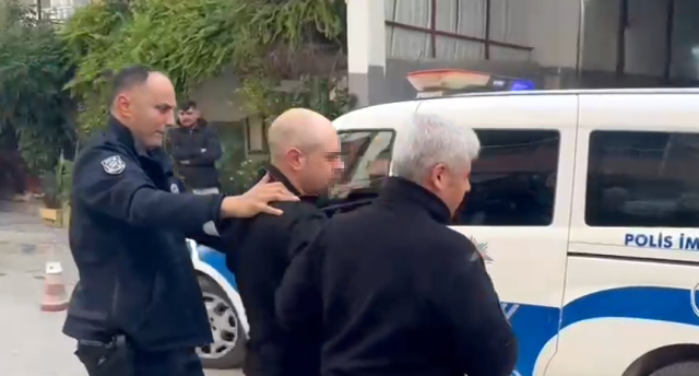 A Russian tourist walked naked on the street! Police quickly took him into custody