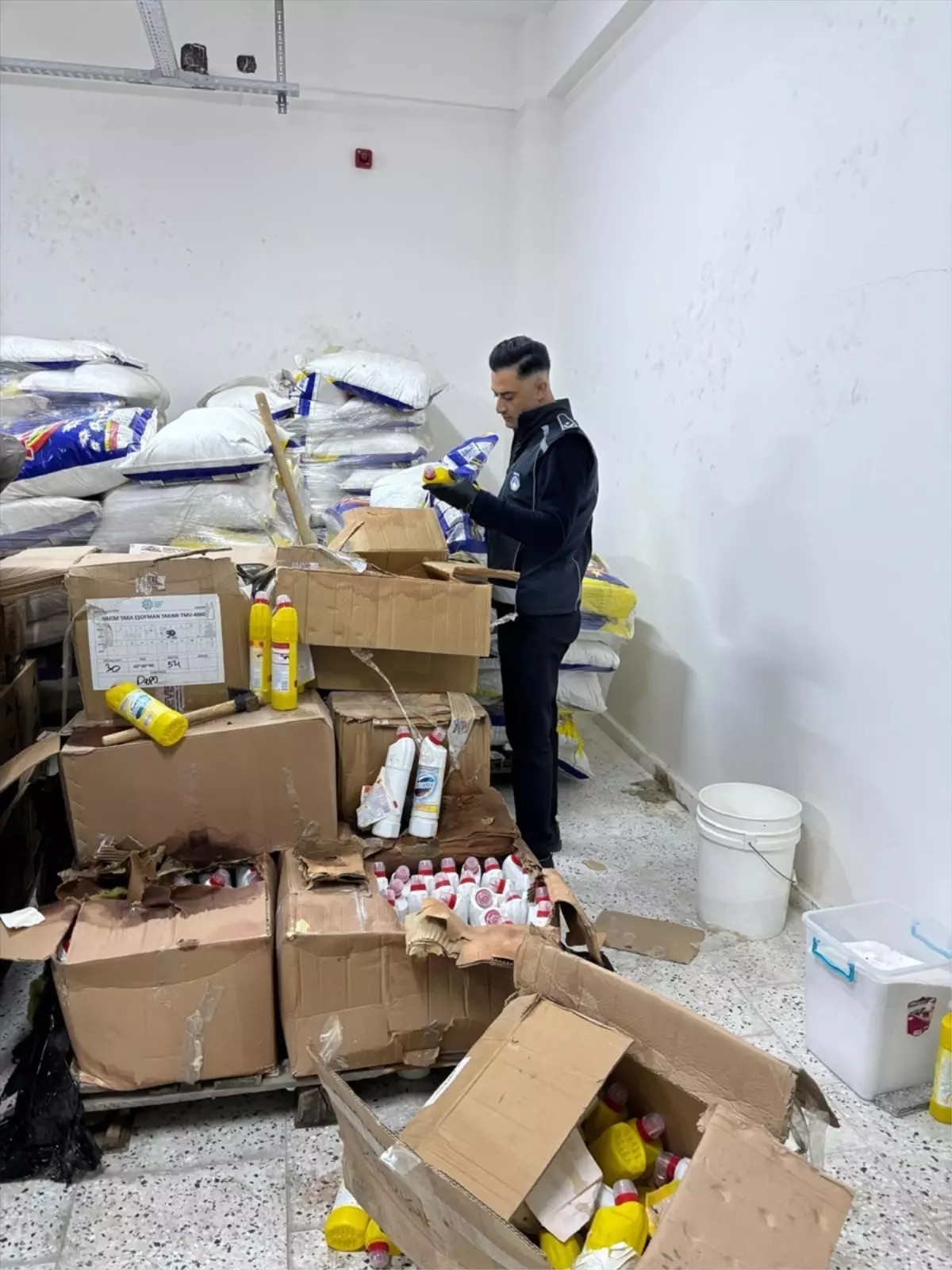 Şanlıurfa'da sahte deterjan üretimi yapan 2 depo mühürlendi