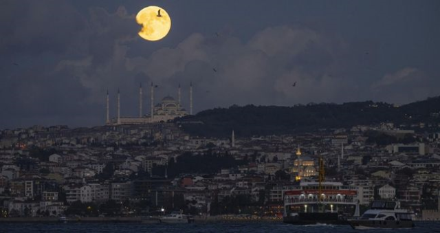 Süper ay hangi gün, bugün mü? 2025 Aralık ayında dolunay ne zaman?