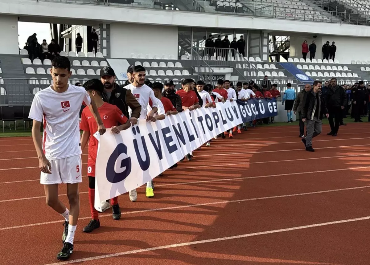 Tekirdağ'da Uyuşturucu ve Asayiş Olaylarıyla Gündeme Gelen Mahallelerde Gençler Futbol Maçında Buluştu