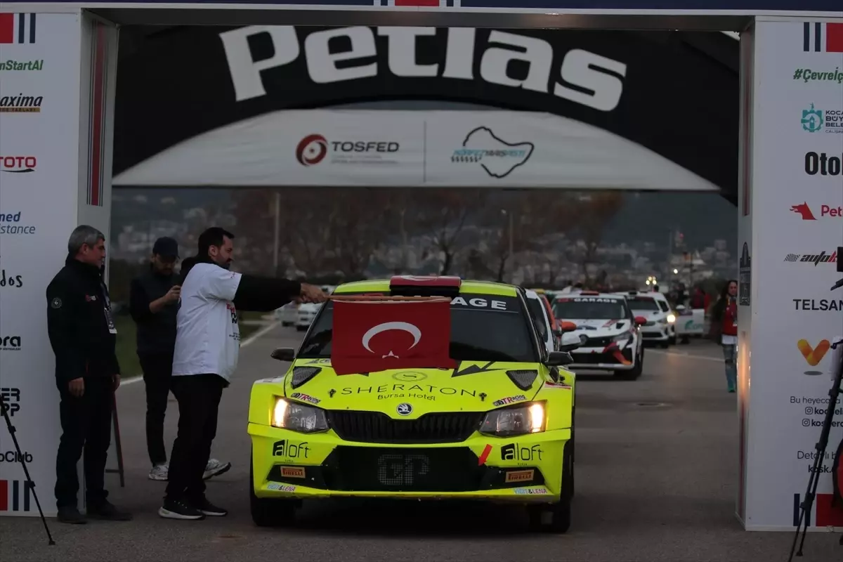 42. Kocaeli Büyükşehir Rallisi seremonik startla başladı