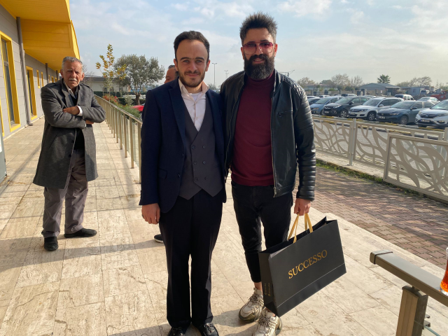 Avcılar'da moda dünyasını büyüleyen dokunuş: Emrullah Köroğlu'ndan 26 anneye özel tasarım mucizesi Avcılar'da moda dünyasını büyüleyen dokunuş: Emrullah Köroğlu'ndan 26 anneye özel tasarım mucizesi