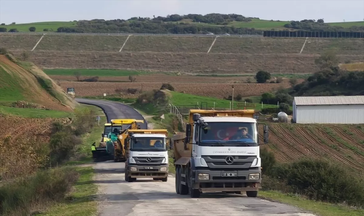 Gelibolu'da köy yolları asfaltlanıyor