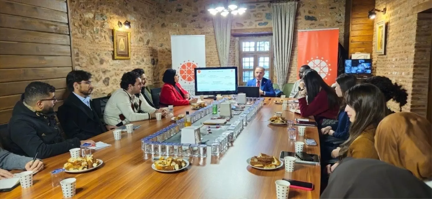 İletişim Başkanlığı Bursa Bölge Müdürü Gölbaşı, uluslararası öğrencilerle buluştu